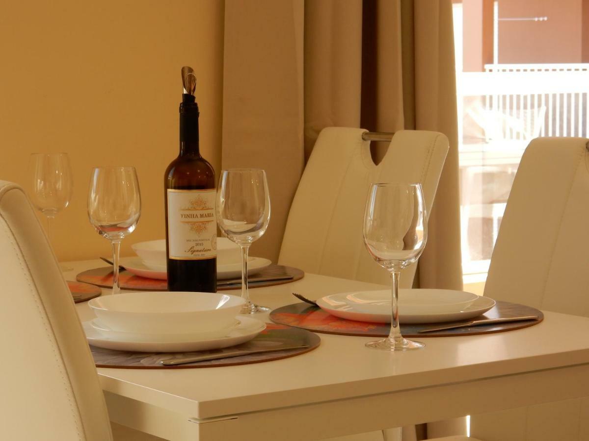 Beach & Sea Apt, Fast Wifi, Airco, Private Parking And Pool 波尔蒂芒 外观 照片